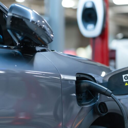 does an electric car need oil