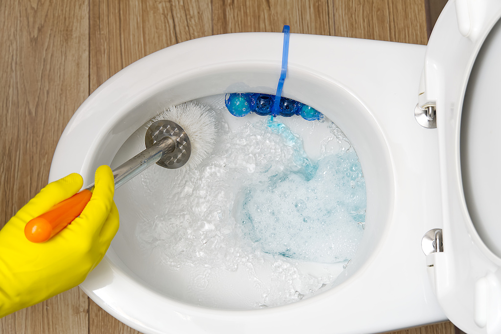 how to clean limescale from toilet