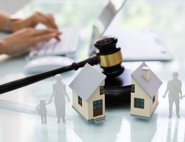 how much does a divorce lawyer cost