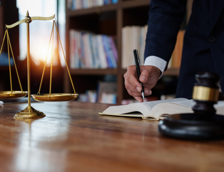 how much would a lawyer cost