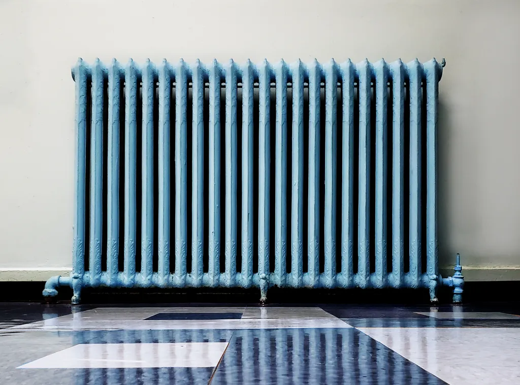 how to paint behind a radiator