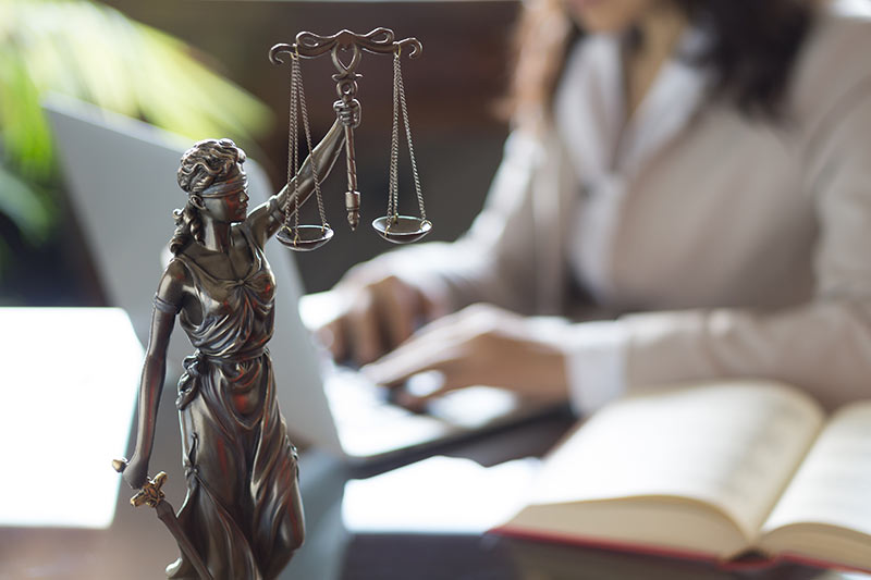 what gcses do u need to be a lawyer