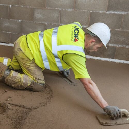 how long does screed take to dry