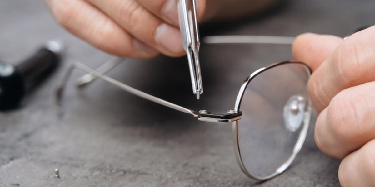 how to tighten glasses