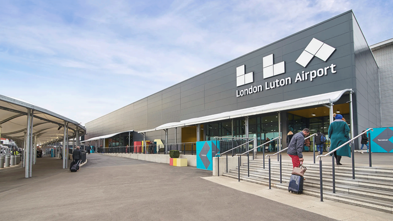 is luton airport busy