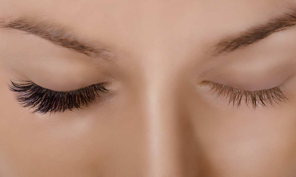 how to get rid of eyelash glue